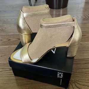 naturalized heels new in box